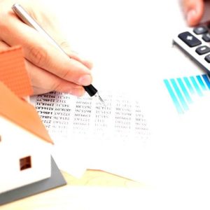 Locataire ou bailleur : qui doit payer les frais de réparation de serrure ?