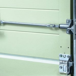 Comment changer serrure de porte garage basculante